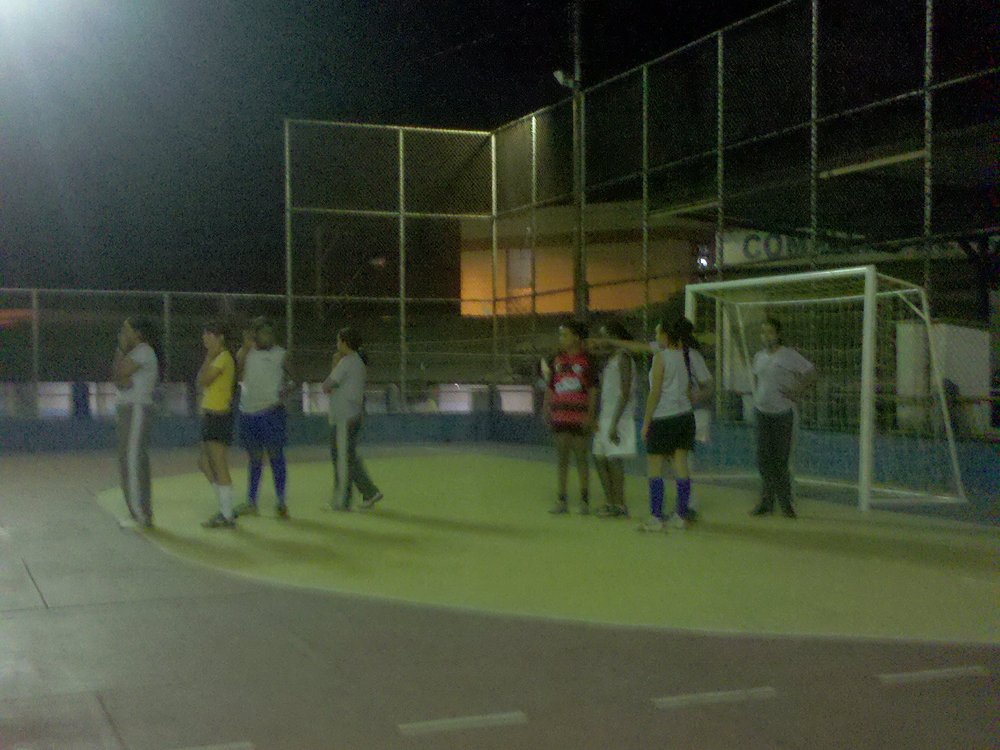 Treino Noturno do Futebol Feminino