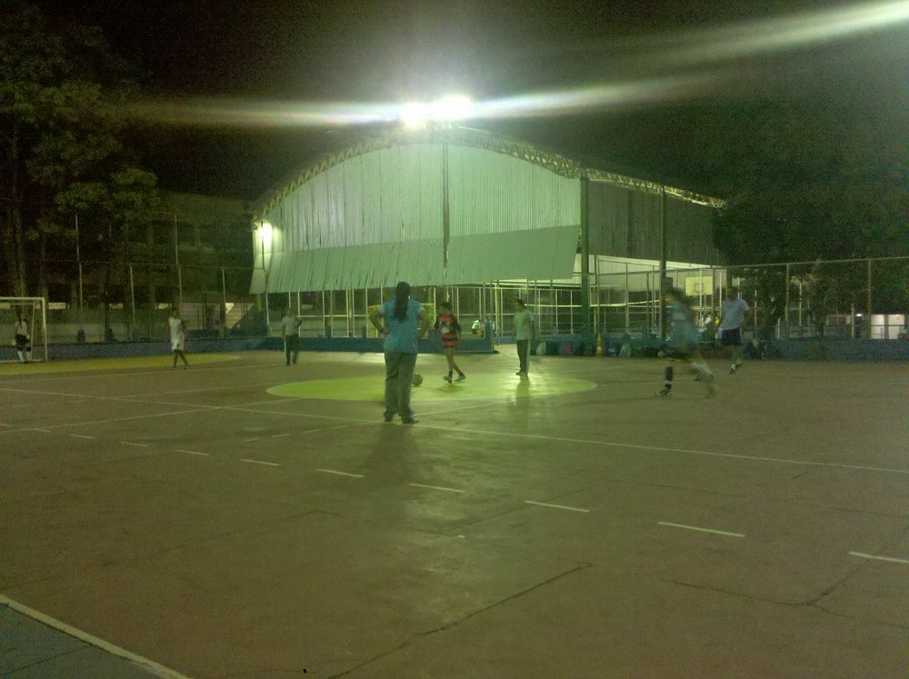 Treino Noturno do Futebol Feminino