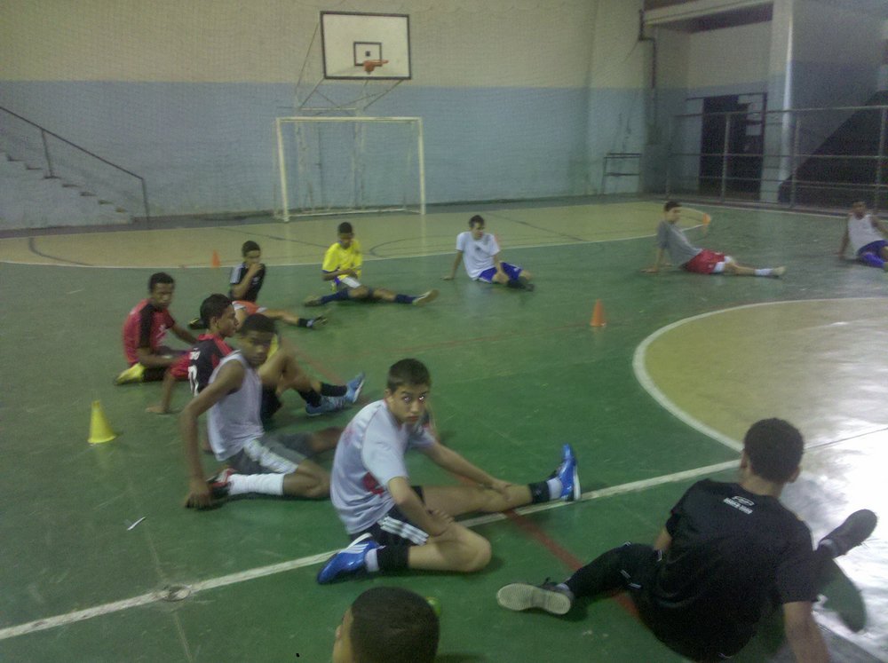 Instrução, aquecimento e treino do Futebol Masculino